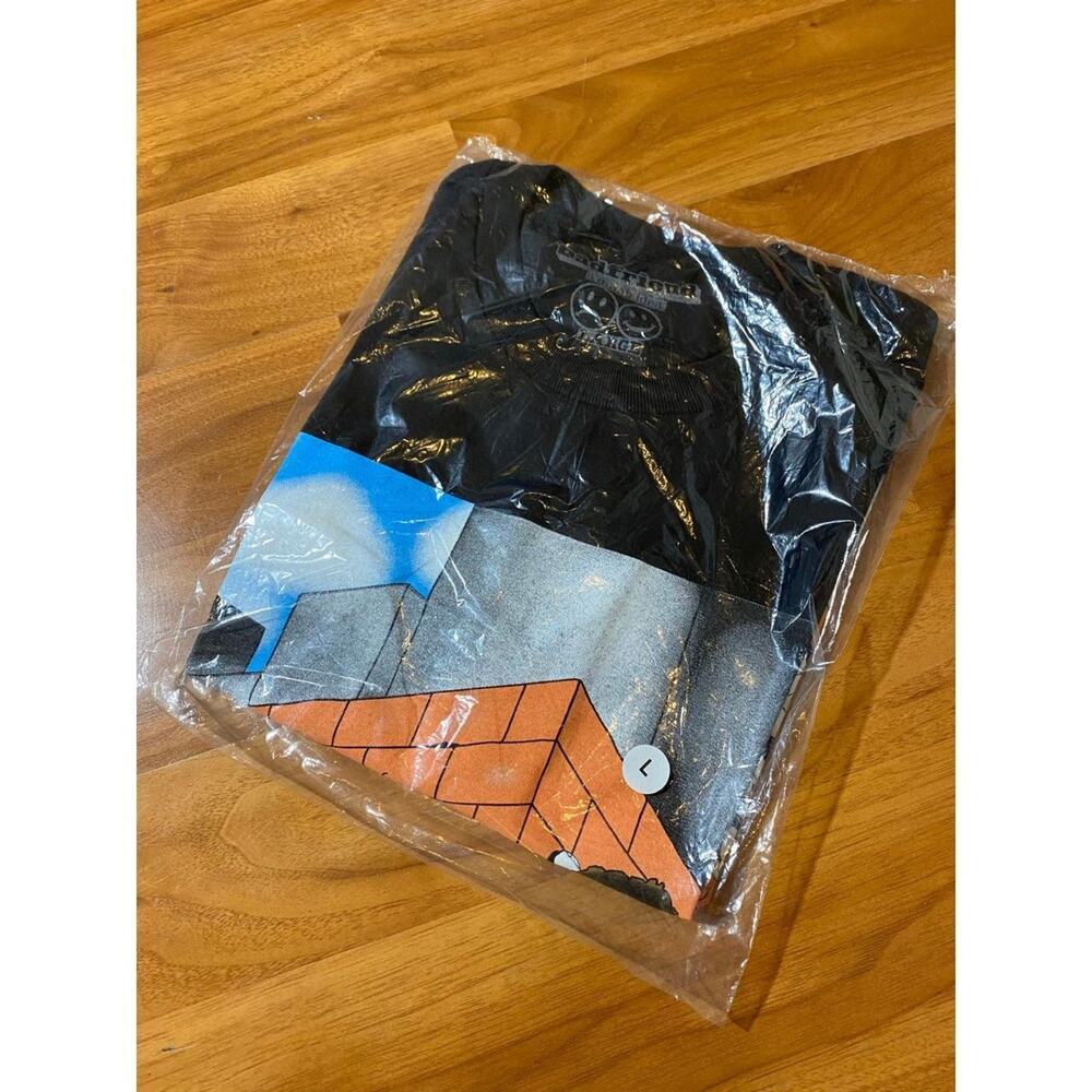 Badfriend boondocks tee size large